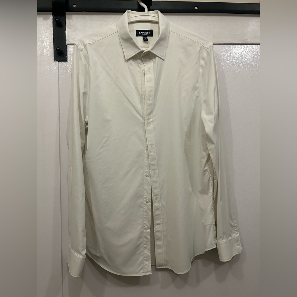 Express Performance Men's White Dress Shirt Size Medium 15-15.5 Extra Slim